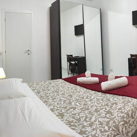 Stazione Telese 41 Bed & Breakfast Рим Екстериор снимка