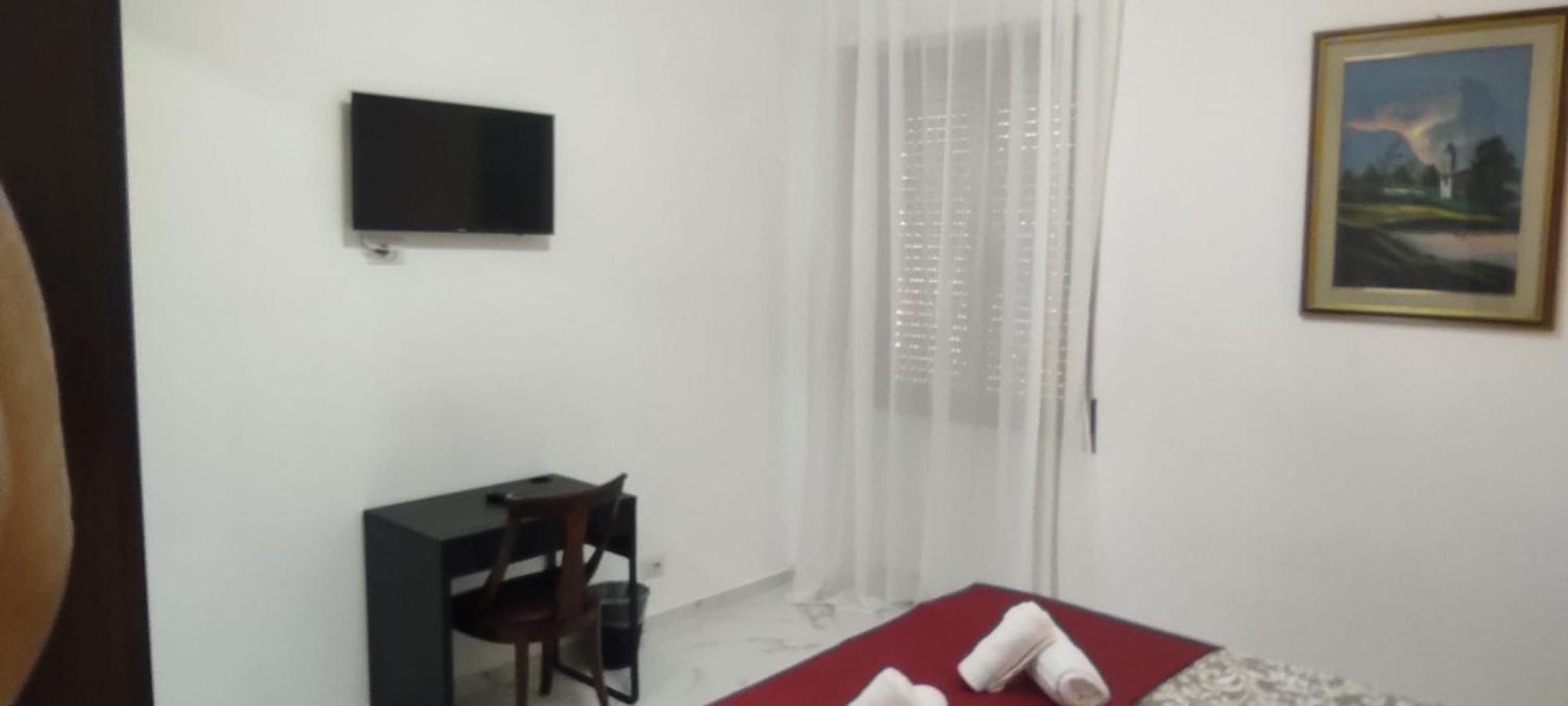 Stazione Telese 41 Bed & Breakfast Рим Екстериор снимка